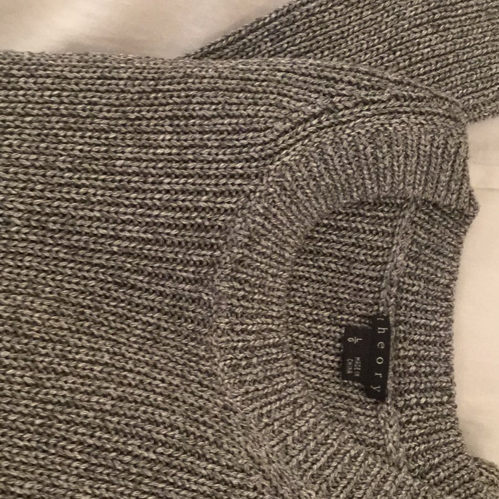 Theory Silver Long Sleeve Sweater